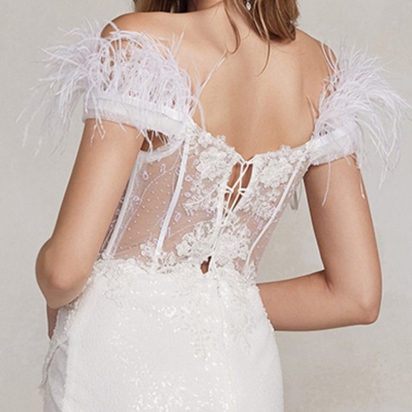 Wedding dress - Picture 6 of 8